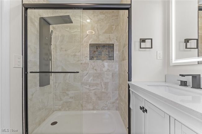 30031 Thomas St, House other with 5 bedrooms, 3 bathrooms and null parking in Willowick OH | Image 12