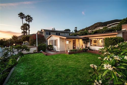30802 Marilyn Dr, Laguna Beach, CA, 92651-8122 | Card Image