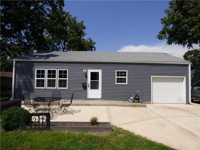 302 W 10th Street, House other with 2 bedrooms, 1 bathrooms and null parking in Holden MO | Image 3