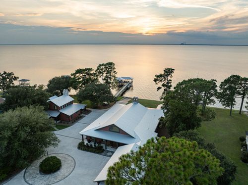 911 Butter Rd, Bonneau, SC, 29431-8668 | Card Image