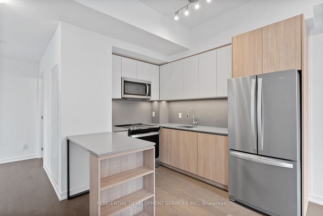 112 - 15 Maryport Ave, Condo with 4 bedrooms, 3 bathrooms and null parking in North York ON | Image 4