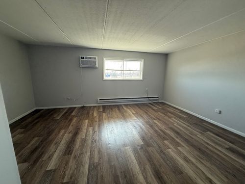 apt-204-1128 Des Plaines Ave, Forest Park, IL, 60130-2123 | Card Image