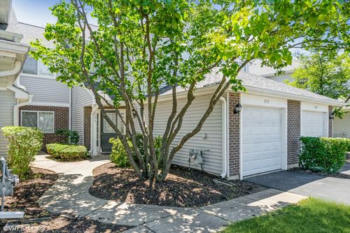 1133 E Cambria Ln N, Lombard, IL, 60148-3793 | Card Image