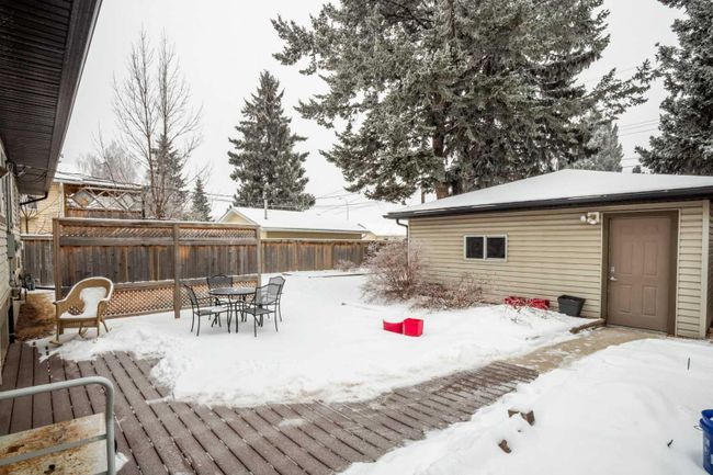 139 Gloucester Crescent Sw, Home with 5 bedrooms, 3 bathrooms and 2 parking in Calgary AB | Image 37