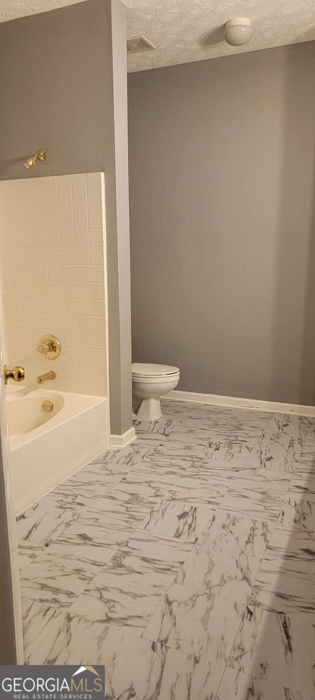 4275 Orchard Grv, Condo with 2 bedrooms, 2 bathrooms and 2 parking in Stone Mountain GA | Image 9