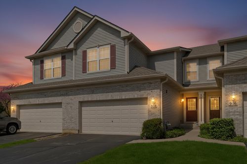 918 Oak Ridge Blvd, Elgin, IL, 60120-9220 | Card Image