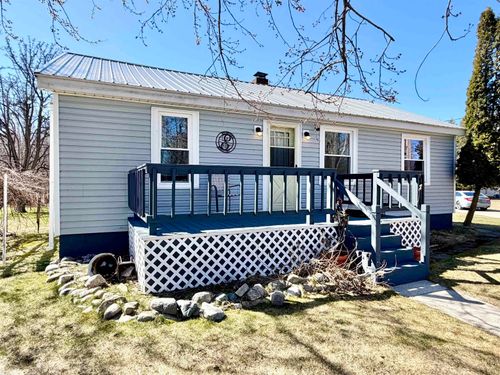 607 Maple Street, Tawas City, MI, 48763 | Card Image