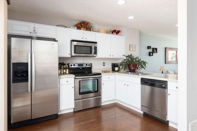 7275 Billy Goat Dr, Condo with 2 bedrooms, 3 bathrooms and null parking in New Albany OH | Image 6