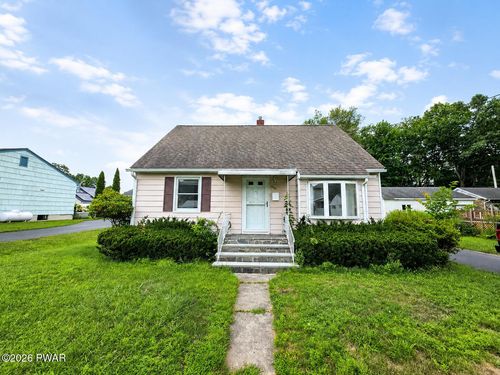 306 Avenue O, Matamoras, PA, 18336-1614 | Card Image