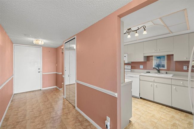 APT-1201 - 9415 Blind Pass Rd, Condo with 2 bedrooms, 2 bathrooms and null parking in ST PETE BEACH FL | Image 27