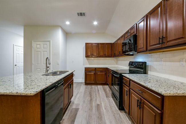 167 Courageous Side Way, House other with 4 bedrooms, 3 bathrooms and 2 parking in Magnolia TX | Image 7