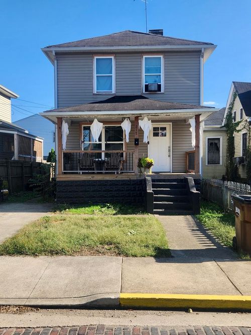 217 Amanda St, Russell, KY, 41169-1312 | Card Image