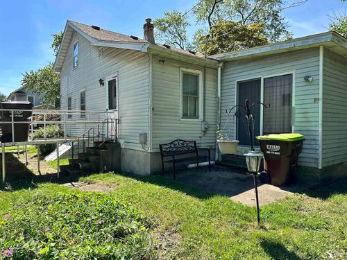 722 Cass St, Monroe, MI, 48161-1414 | Card Image