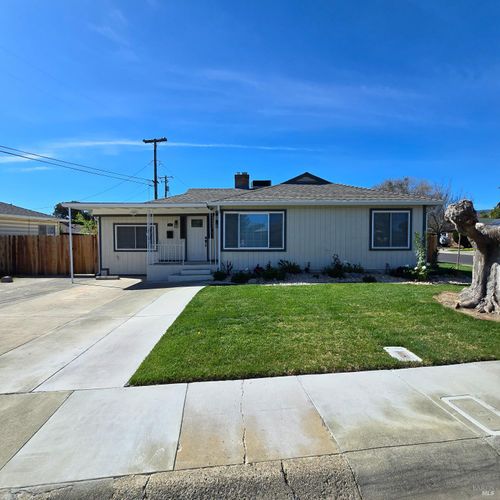 117 Cypress Street, Vacaville, CA, 95688 | Card Image