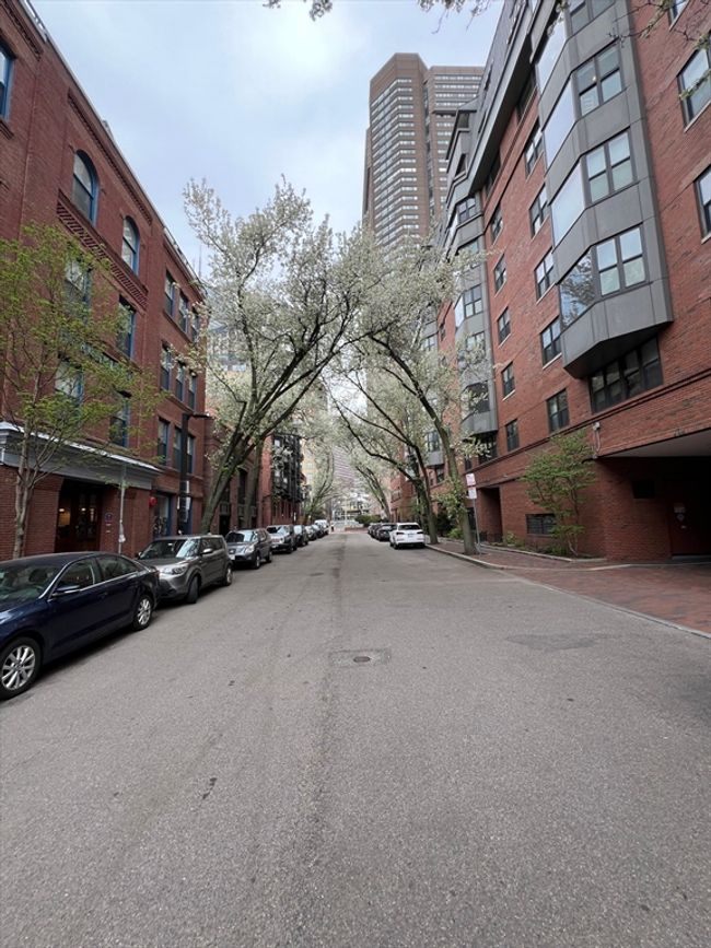 APT-4H - 16 Harcourt St, Condo with 1 bedrooms, 1 bathrooms and 1 parking in Boston MA | Image 18