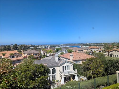 1402 Sea Ridge Dr, Newport Beach, CA, 92660-8207 | Card Image