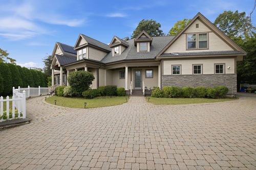 8 Longmeadow Rd, Newton, MA, 02459-3427 | Card Image