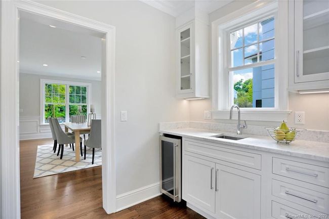 Pantry/Wet Bar | Image 8
