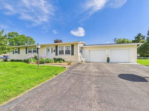 1601 W Maple St, Baltimore, OH, 43105-1038 | Card Image