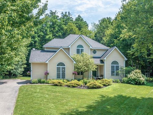 8 Lida Dr, Essex, VT, 05452-3362 | Card Image