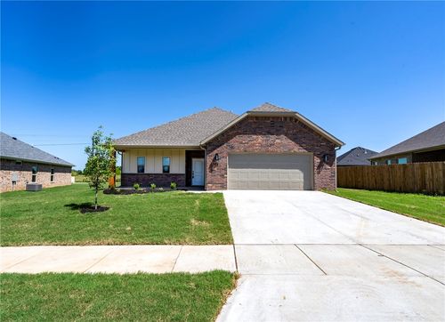 28 W Gilpin St, Farmington, AR, 72730 | Card Image