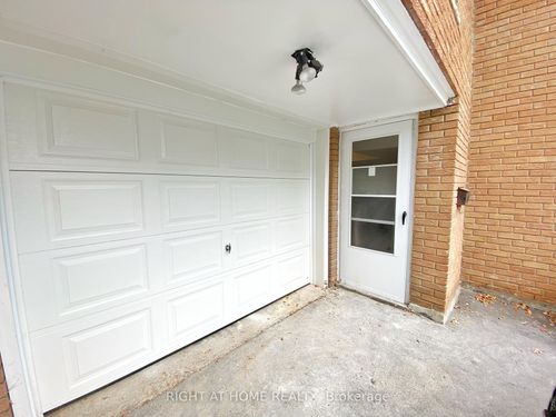 36 Mintwood Dr, North York, ON, M2M3A7 | Card Image