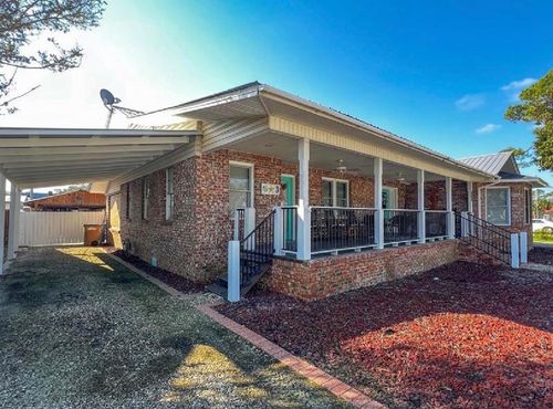 208 16th St, Port St. Joe, FL, 32456-2166 | Card Image
