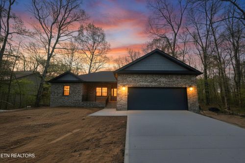 614 Apoka Ln, Crossville, TN, 38572-6852 | Card Image
