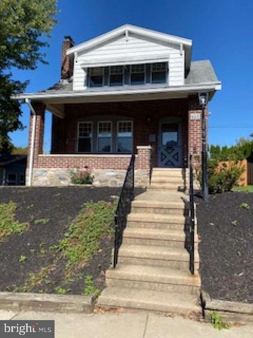 405 State St, READING, PA, 19607-1932 | Card Image