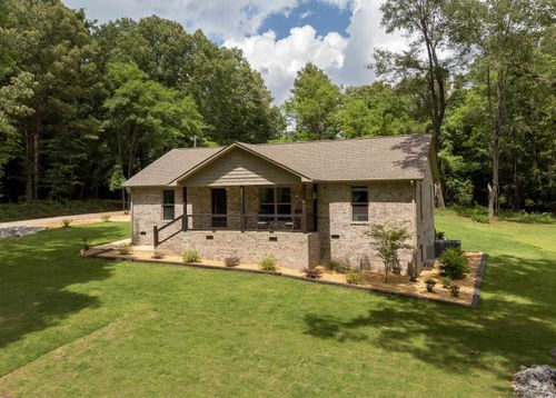 49 Dundrum St, Muscle Shoals, AL, 35661-1261 | Card Image