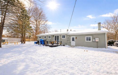 22341 Bell Rd, New Boston, MI, 48164-9549 | Card Image