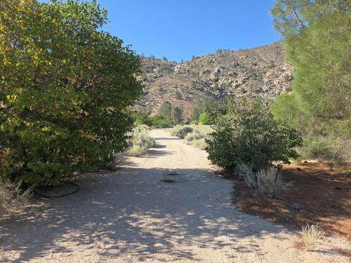 10375 Los Pinos Rd, Onyx, CA, 93255-9726 | Card Image
