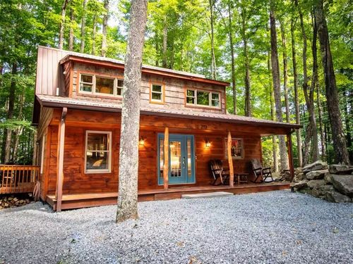 213 Rhododendron Dr, Beech Mountain, NC, 28604-8189 | Card Image