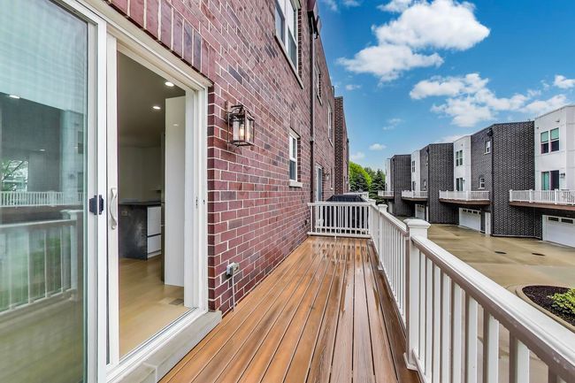 8127 Floral Ave, Townhouse with 3 bedrooms, 4 bathrooms and 3 parking in Skokie IL | Image 21