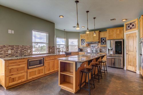 118 Saddle Ct, Bastrop, TX, 78602-5057 | Card Image