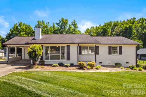 918 Henry St, Kings Mountain, NC, 28086-2519 | Card Image