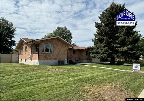 141 Sunset Dr, Riverton, WY, 82501-2558 | Card Image