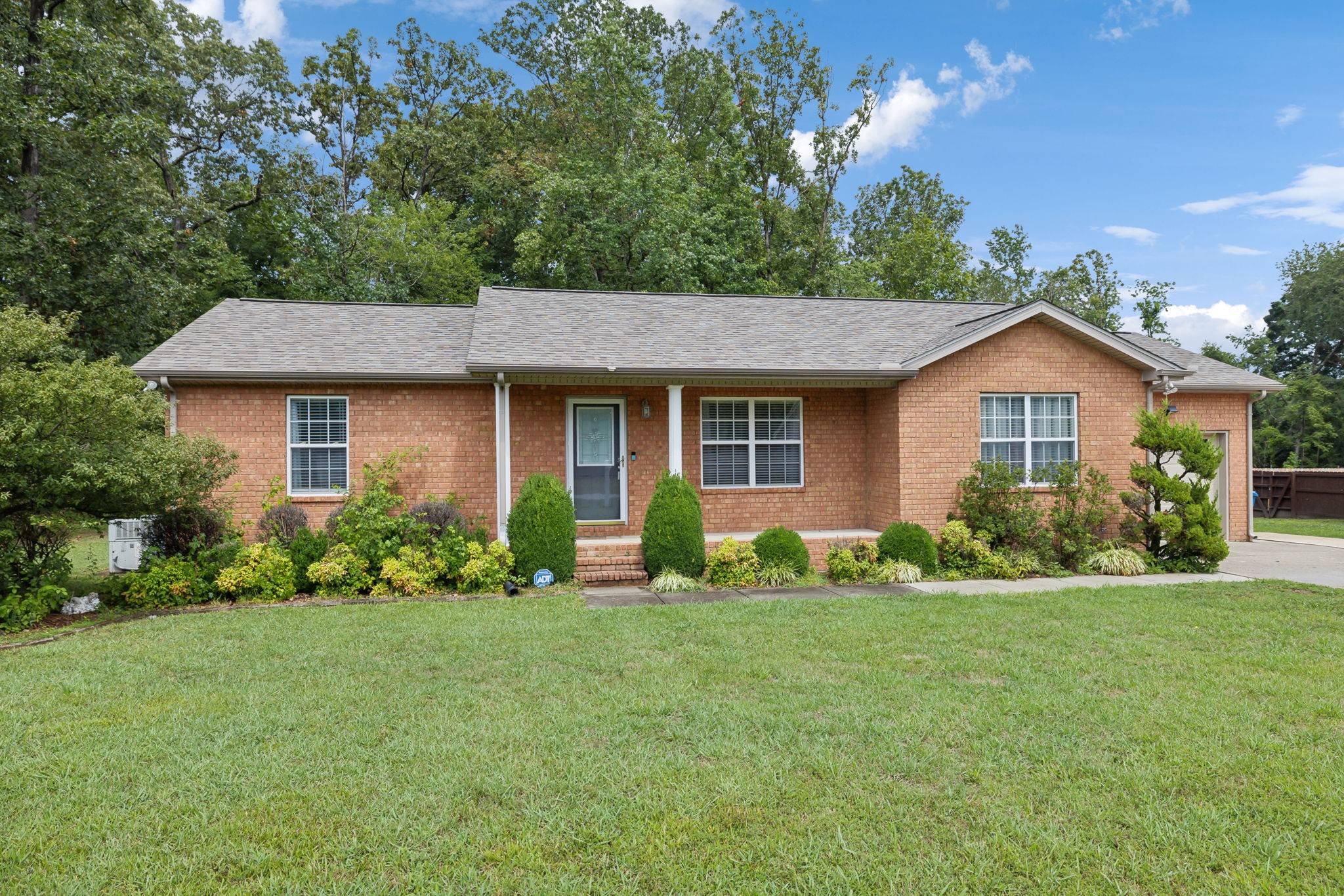 Oak Hollow Rd, Manchester, TN 37355