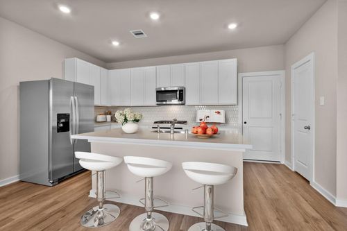 231 Magnolia Laurel Dr, Alvin, TX, 77511 | Card Image