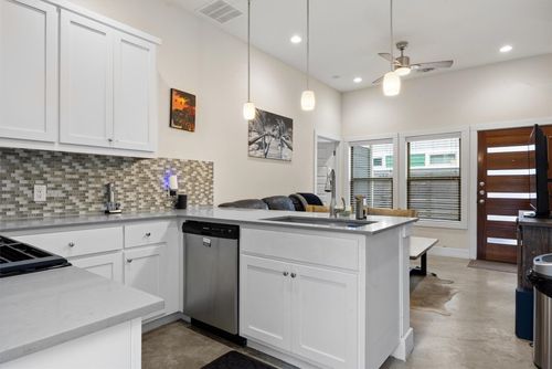 b-720 Pedernales St, Austin, TX, 78702-3949 | Card Image