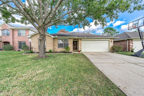 4959 Sentry Woods Ln, Pearland, TX, 77584-9426 | Card Image