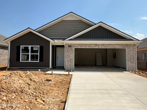 49 S Thorn Tree Street, Byhalia, MS, 38611 | Card Image
