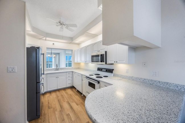 Kitchen | Image 7