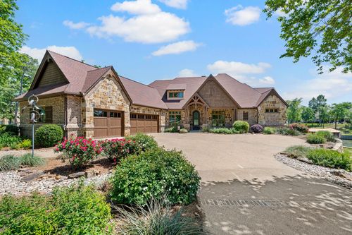 5581 Nancy Dr, Chandler, TX, 75758-8858 | Card Image