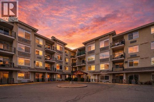 211-1350 Ridgeway Dr, Kelowna, BC, V1Y9T8 | Card Image