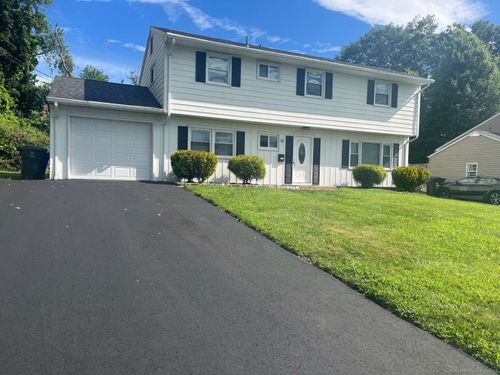 68 Lyman Rd, West Hartford, CT, 06117-1311 | Card Image