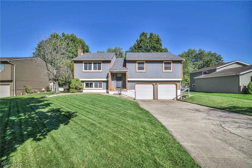 912 Wimbleton Dr, Medina, OH, 44256-2936 | Card Image