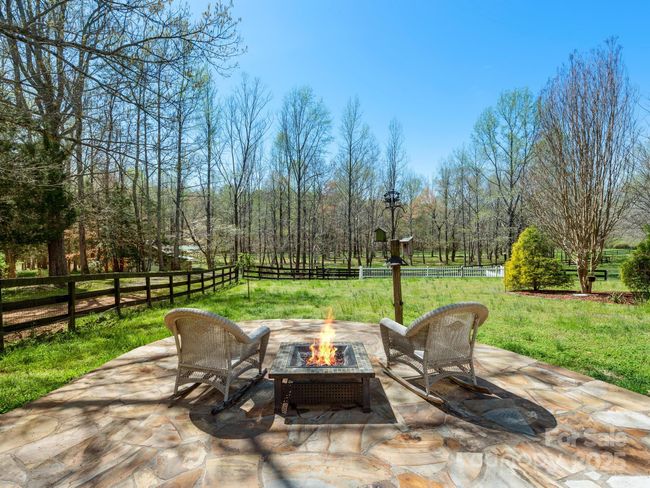 132 Green Mdws, House other with 3 bedrooms, 3 bathrooms and null parking in Columbus NC | Image 32