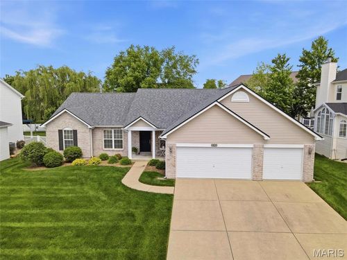 417 Parkshire Place Dr, Dardenne Prairie, MO, 63368-8347 | Card Image