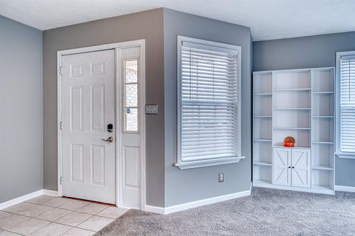 213 Westbriar Blvd, Newburgh, IN, 47630-2419 | Card Image